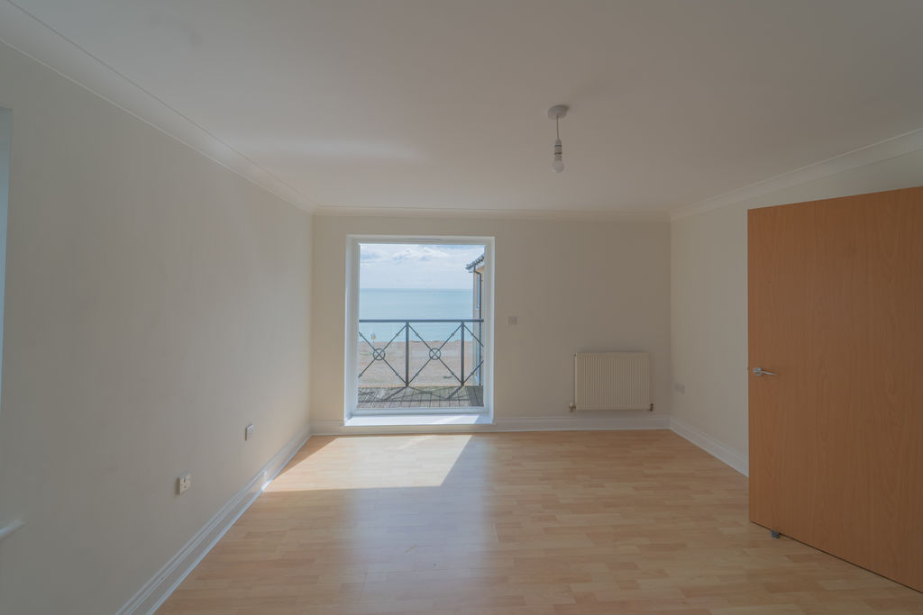 Lounge- click for photo gallery